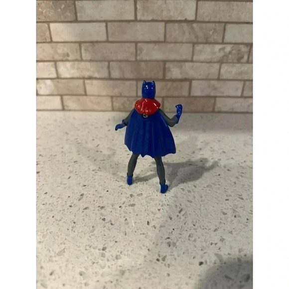 DC Comics Batgirl Vintage Action Figure Toy 3.5" Cake Topper 1993 122 - Picture 2 of 2
